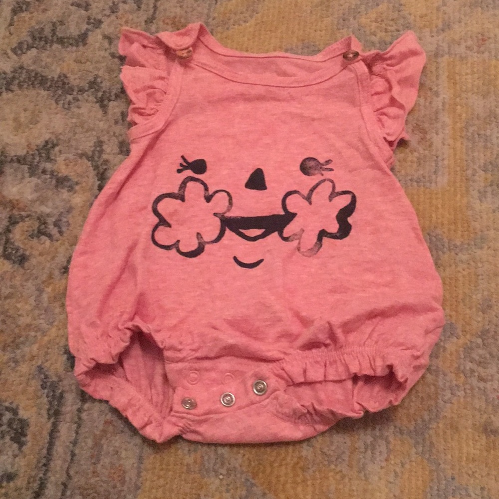 Newborn cat and jack